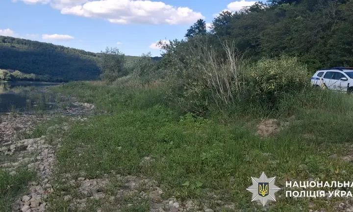 Кинувся рятувати синів, але загинув сам: у Дністрі знайшли тіла батька і двох дітей