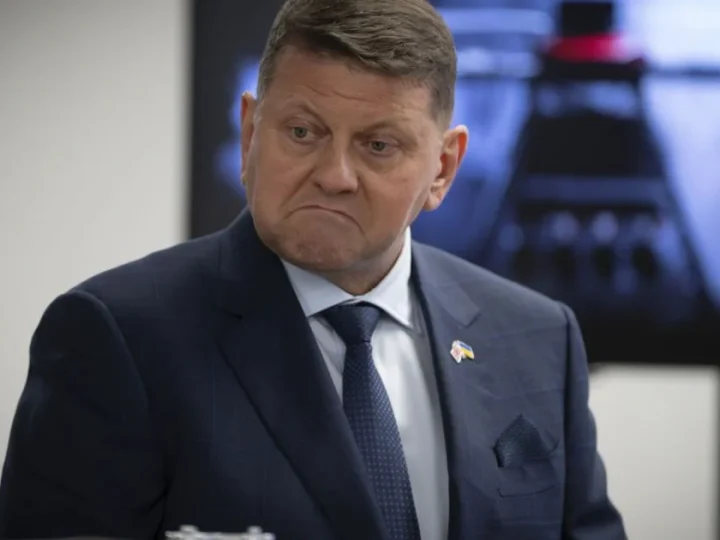 Залужний визначився щодо президентських виборів: ЗМІ розповіли про розмову із Зеленським