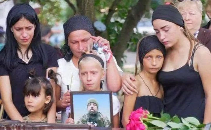 Яке неосяжне горе … Без батька залишились семеро дітей .. величезний та невим0вний біль..
