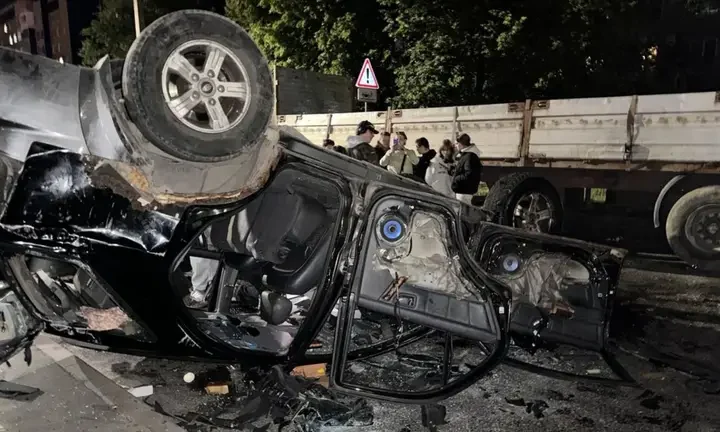 Сотні людей заблокували рух і перекинули авто: у Львові на Сихові місцеві протестують проти ТЦК
