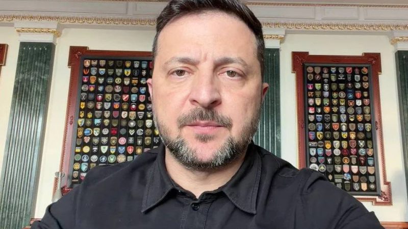 Зеленський заявив, що найближче оточення путіна готове до миру