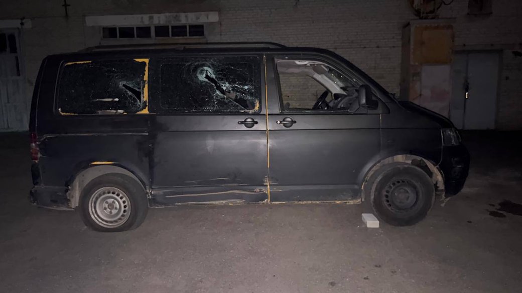У Луцьку 30 цивільних людей побили авто ТЦК та СП та двох військовослужбовців