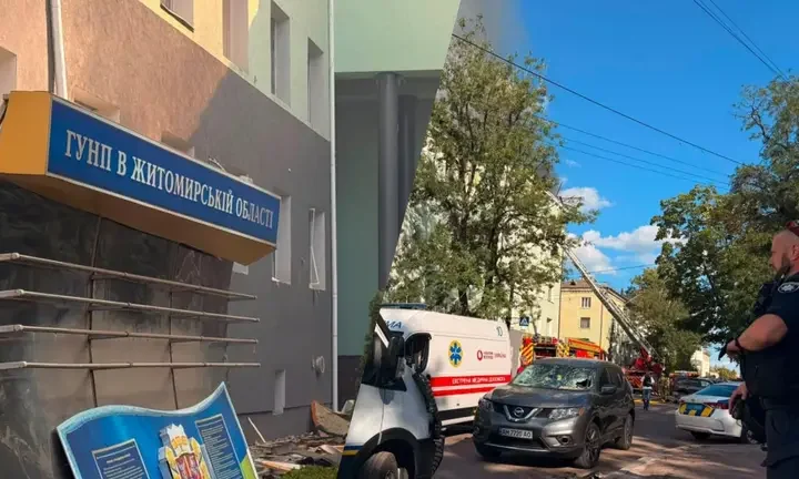 Ворог вдарив по будівлі поліції в Житомирі: є жертви й щонайменше 20 поранених
