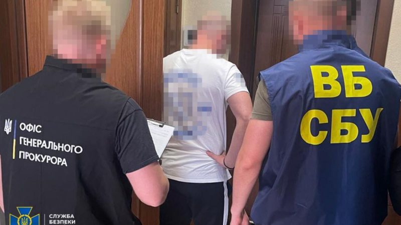 CБУ заявила про затримання заступника голови Хмельницької ОВА, який отримував «відкати» за ремонти доріг
