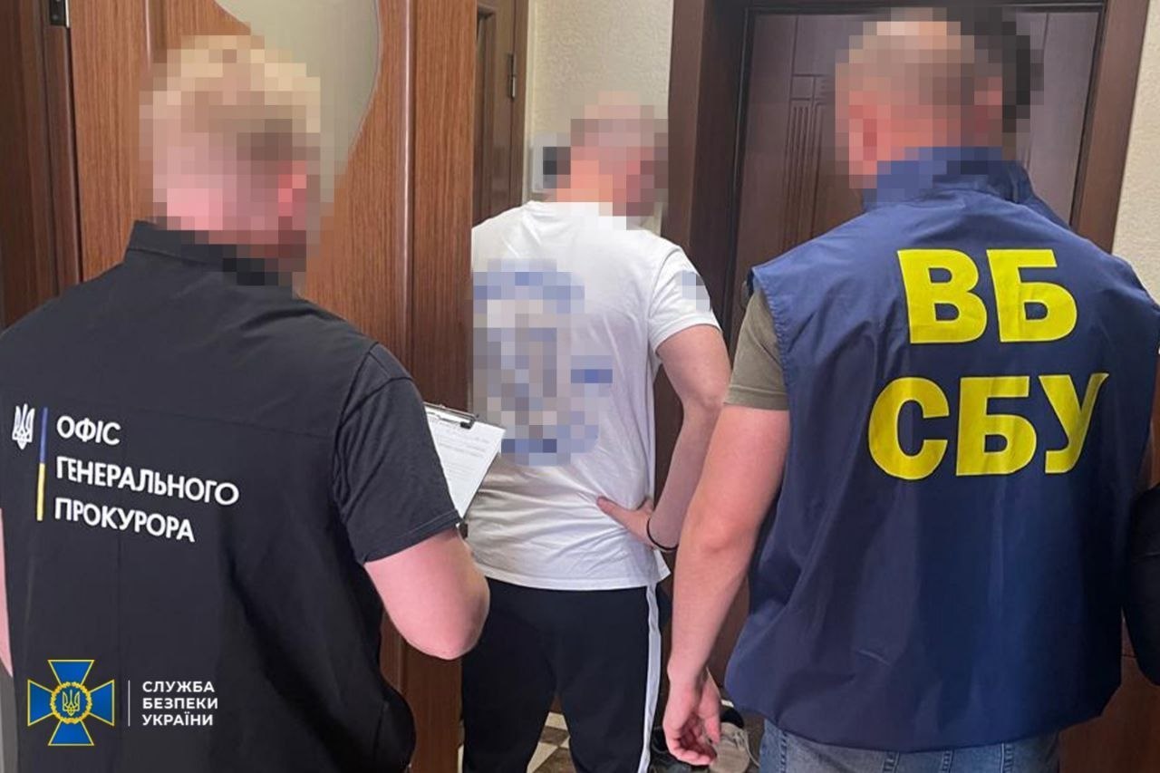 CБУ заявила про затримання заступника голови Хмельницької ОВА, який отримував «відкати» за ремонти доріг