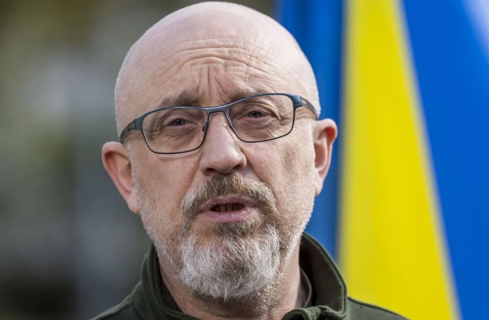 «Не всіх жінок завтра на поле бою»: Резніков закликав активніше обговорювати залучення жінок до війська