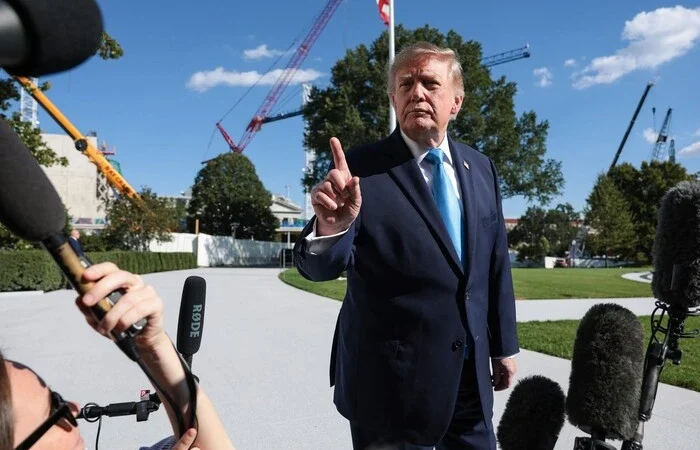 Трамп одним словом відповів на критику Зеленського через угоду з Путіним (відео)