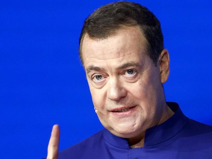 Медведєв озвучив три ультиматуми Україні для завершення війни