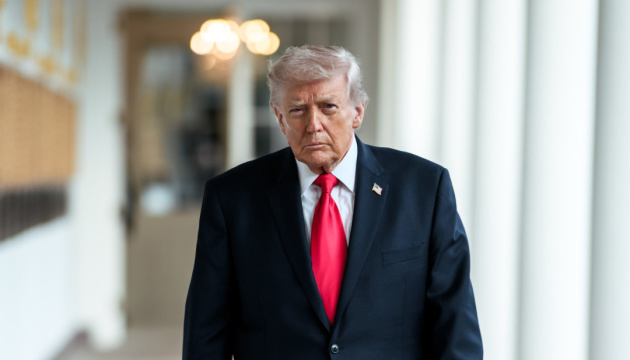 Трамп вимагає припинити удари по російських НПЗ