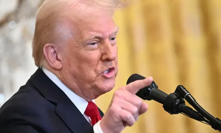 Трамп заявив, що Росія “поводиться нормально” щодо України та “не робить нічого особливого”