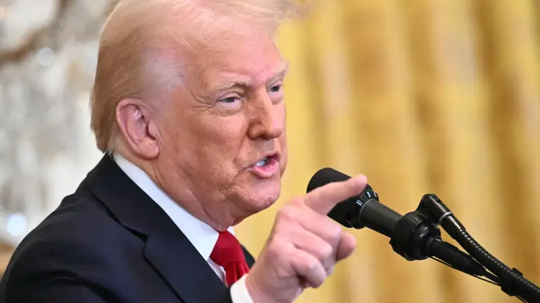 Трамп заявив, що Росія “поводиться нормально” щодо України та “не робить нічого особливого”
